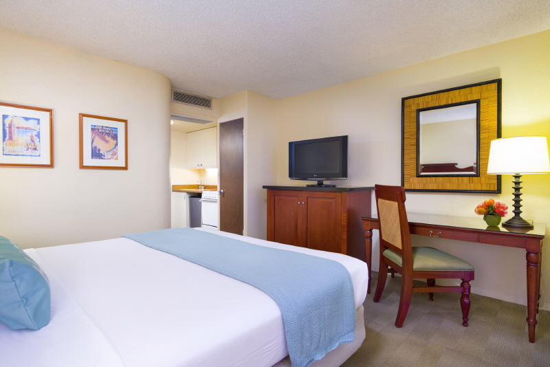 %255B%25ED%2581%25AC%25EA%25B8%25B0%25EB%25B3%2580%25ED%2599%2598%255DAqua-Ohia-Waikiki-Hotel-Room-with-Kitchen-King-B.jpg