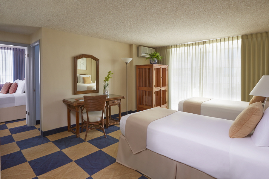 %255B%25ED%2581%25AC%25EA%25B8%25B0%25EB%25B3%2580%25ED%2599%2598%255DEwa-Hotel-Waikiki-2-Bedroom-Suite.jpg
