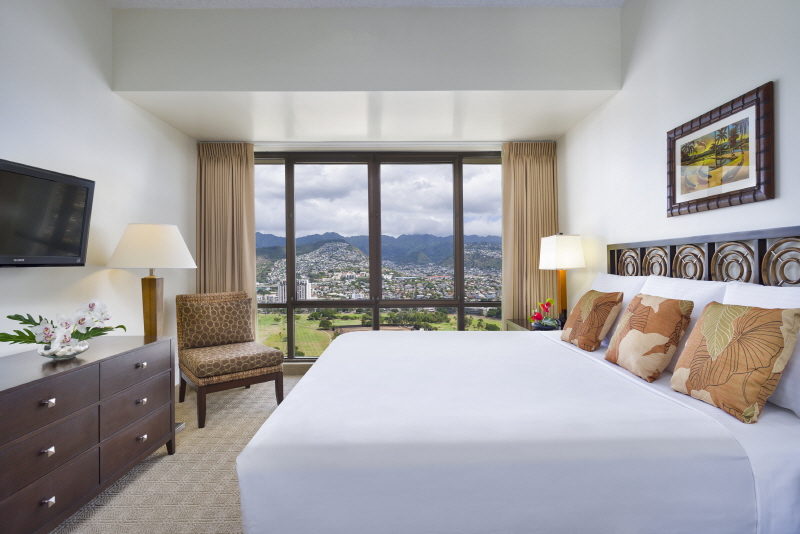 %255B%25ED%2581%25AC%25EA%25B8%25B0%25EB%25B3%2580%25ED%2599%2598%255DAston-Waikiki-Sunset-Penthouse-Mountain-Bedroom-1.jpg